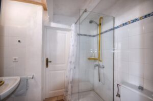 1040_Angela Polowinski (25)_tonemapped